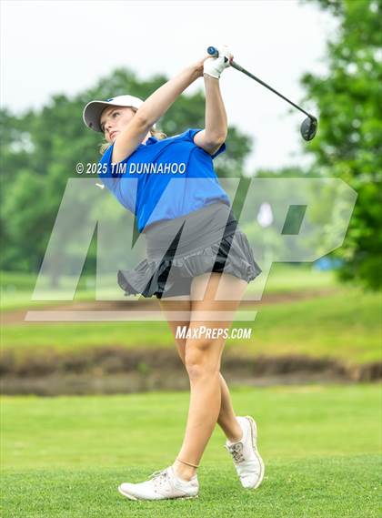 Thumbnail 3 in UIL 3A Girls Golf Finals (Round 1) photogallery.