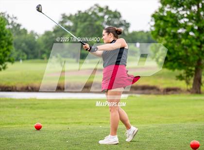 Thumbnail 3 in UIL 3A Girls Golf Finals (Round 1) photogallery.
