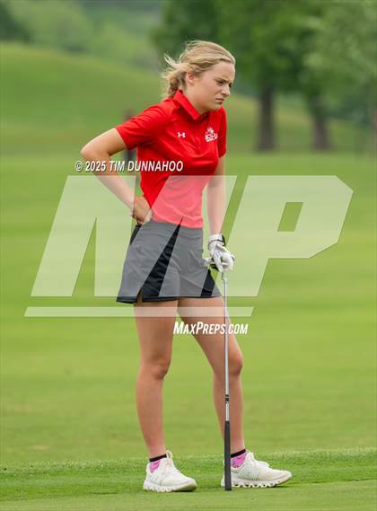 Thumbnail 2 in UIL 3A Girls Golf Finals (Round 1) photogallery.