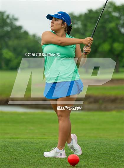 Thumbnail 1 in UIL 3A Girls Golf Finals (Round 1) photogallery.