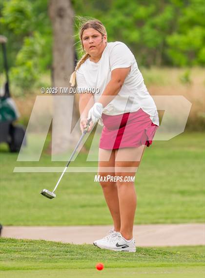 Thumbnail 1 in UIL 3A Girls Golf Finals (Round 1) photogallery.