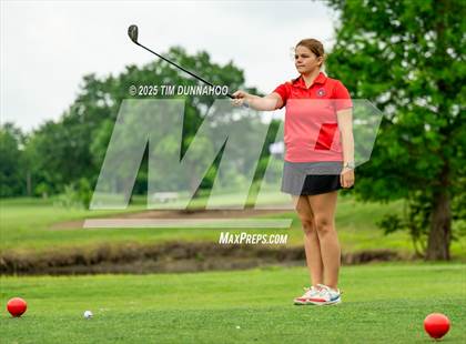 Thumbnail 1 in UIL 3A Girls Golf Finals (Round 1) photogallery.