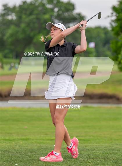 Thumbnail 2 in UIL 3A Girls Golf Finals (Round 1) photogallery.