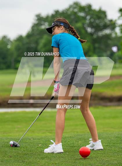 Thumbnail 2 in UIL 3A Girls Golf Finals (Round 1) photogallery.
