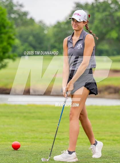 Thumbnail 2 in UIL 3A Girls Golf Finals (Round 1) photogallery.