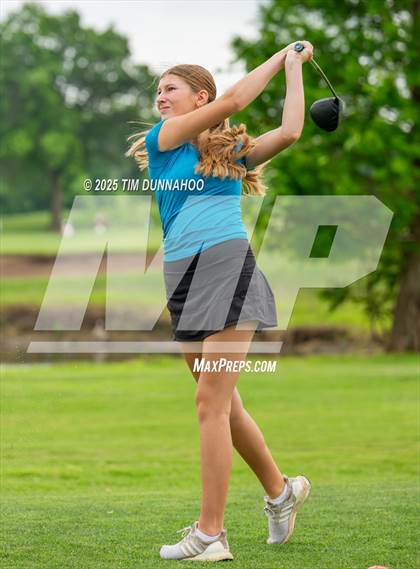 Thumbnail 1 in UIL 3A Girls Golf Finals (Round 1) photogallery.