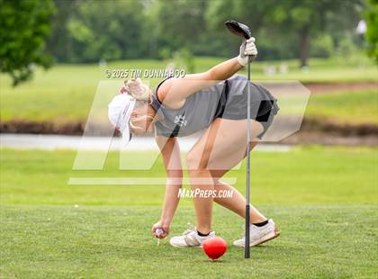 Thumbnail 2 in UIL 3A Girls Golf Finals (Round 1) photogallery.