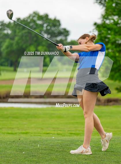 Thumbnail 3 in UIL 3A Girls Golf Finals (Round 1) photogallery.