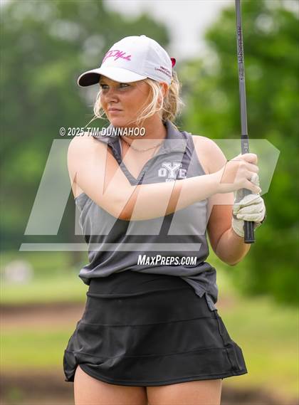 Thumbnail 1 in UIL 3A Girls Golf Finals (Round 1) photogallery.