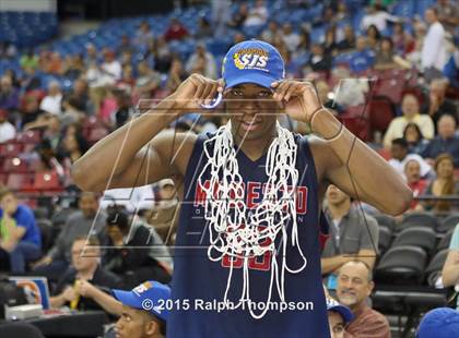 Thumbnail 2 in Modesto Christian vs. Sacramento (CIF SJS D2 Final) photogallery.