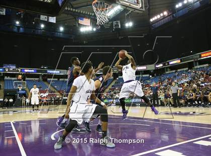 Thumbnail 2 in Modesto Christian vs. Sacramento (CIF SJS D2 Final) photogallery.