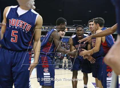 Thumbnail 2 in Modesto Christian vs. Sacramento (CIF SJS D2 Final) photogallery.