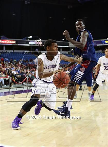 Thumbnail 2 in Modesto Christian vs. Sacramento (CIF SJS D2 Final) photogallery.