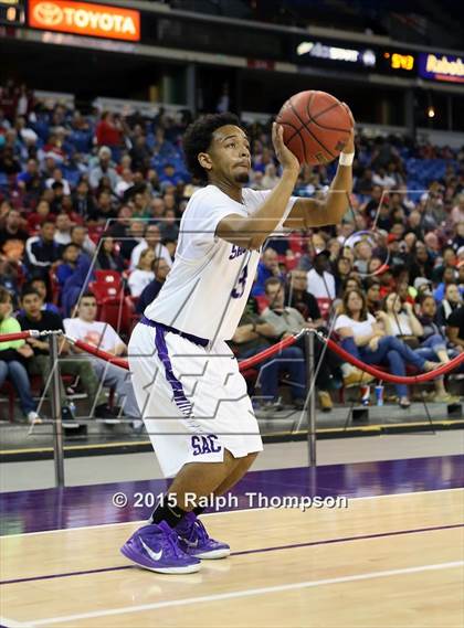 Thumbnail 3 in Modesto Christian vs. Sacramento (CIF SJS D2 Final) photogallery.