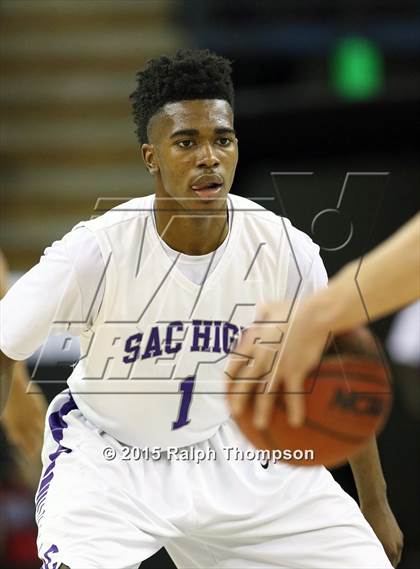 Thumbnail 1 in Modesto Christian vs. Sacramento (CIF SJS D2 Final) photogallery.