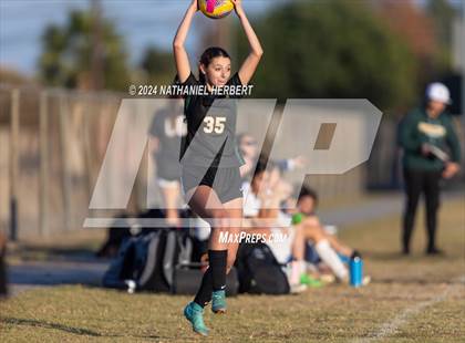 Thumbnail 2 in Mira Costa vs San Marcos (Best in the West Winter Classic) photogallery.