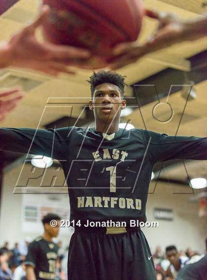 Thumbnail 3 in East Hartford vs Glastonbury (Artie Kohs Basketball Classic) photogallery.