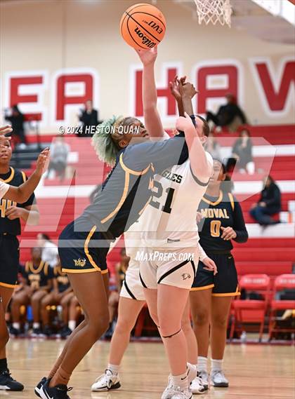 Thumbnail 3 in Oak Park vs. Moreno Valley (Battle at the Beach) photogallery.