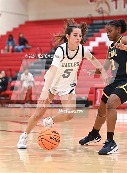Thumbnail 3 in Oak Park vs. Moreno Valley (Battle at the Beach) photogallery.