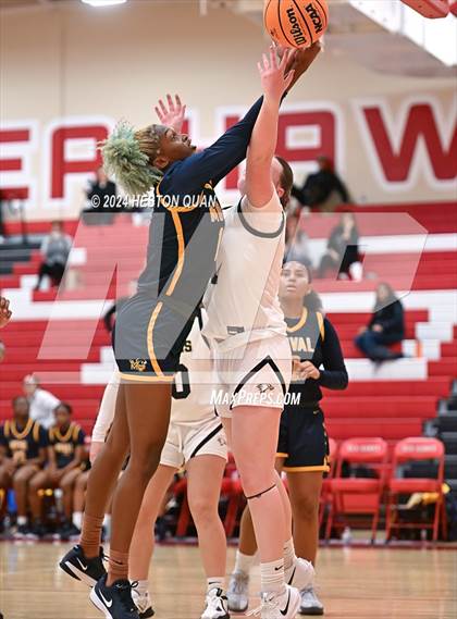 Thumbnail 1 in Oak Park vs. Moreno Valley (Battle at the Beach) photogallery.