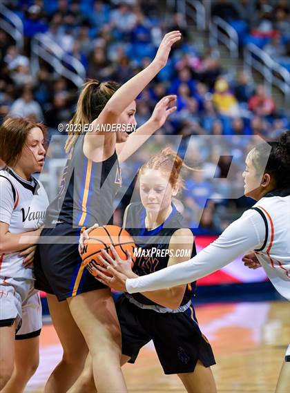 Thumbnail 1 in Lowry vs. Fernley (NIAA 3A State Championship) photogallery.