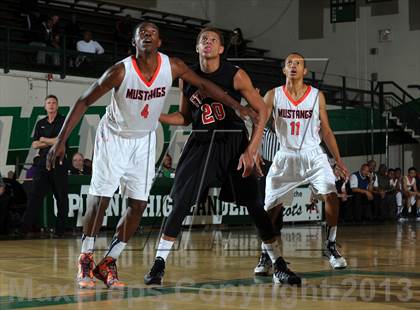 Thumbnail 1 in Etiwanda vs. Roosevelt (Inland Empire Classic) photogallery.
