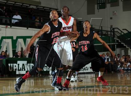 Thumbnail 2 in Etiwanda vs. Roosevelt (Inland Empire Classic) photogallery.