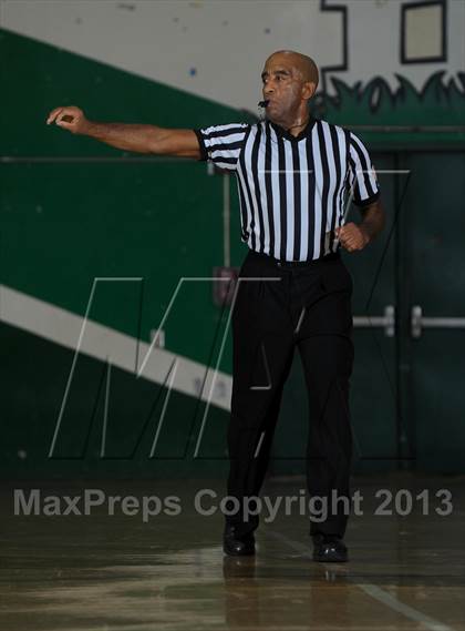 Thumbnail 3 in Etiwanda vs. Roosevelt (Inland Empire Classic) photogallery.