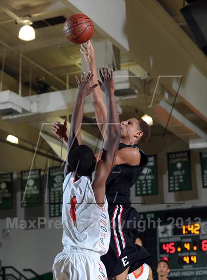 Thumbnail 3 in Etiwanda vs. Roosevelt (Inland Empire Classic) photogallery.