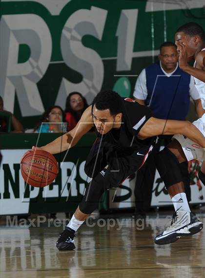 Thumbnail 2 in Etiwanda vs. Roosevelt (Inland Empire Classic) photogallery.