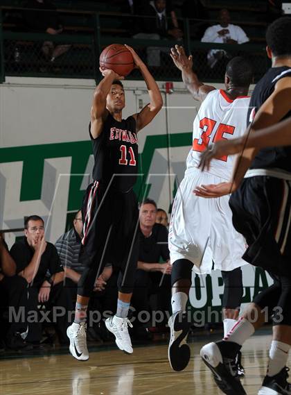 Thumbnail 2 in Etiwanda vs. Roosevelt (Inland Empire Classic) photogallery.