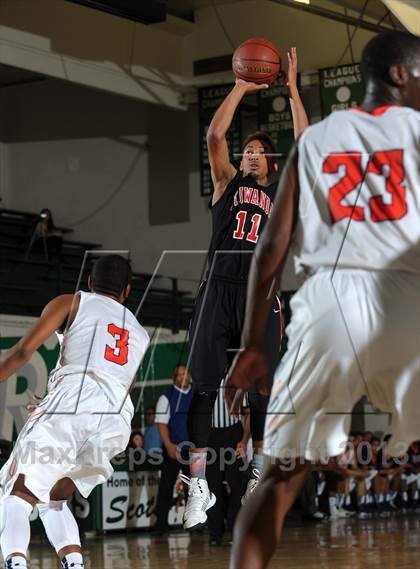 Thumbnail 1 in Etiwanda vs. Roosevelt (Inland Empire Classic) photogallery.