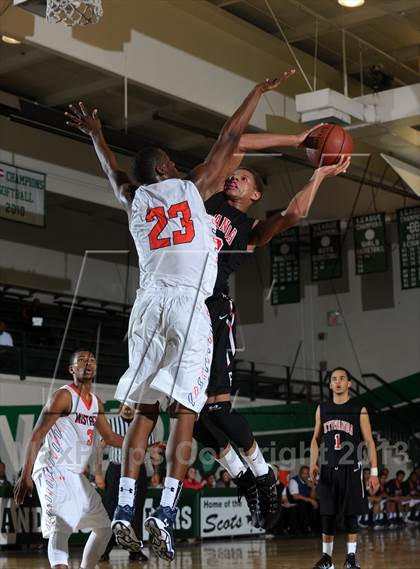 Thumbnail 1 in Etiwanda vs. Roosevelt (Inland Empire Classic) photogallery.