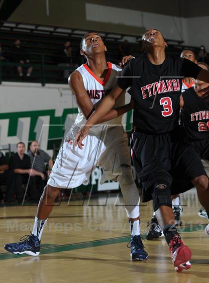 Thumbnail 1 in Etiwanda vs. Roosevelt (Inland Empire Classic) photogallery.