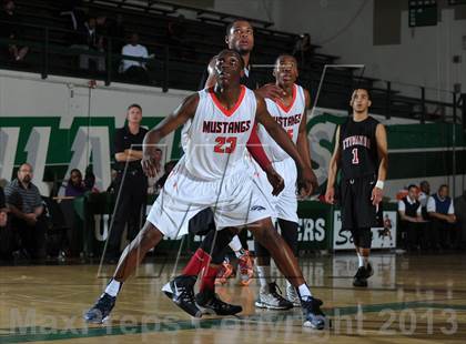 Thumbnail 2 in Etiwanda vs. Roosevelt (Inland Empire Classic) photogallery.