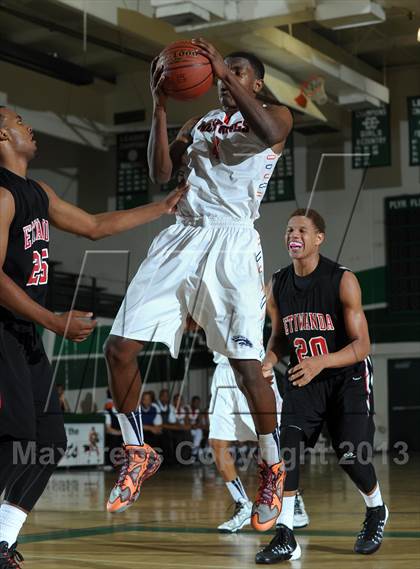 Thumbnail 1 in Etiwanda vs. Roosevelt (Inland Empire Classic) photogallery.