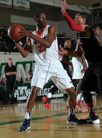 Thumbnail 2 in Etiwanda vs. Roosevelt (Inland Empire Classic) photogallery.