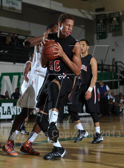 Thumbnail 1 in Etiwanda vs. Roosevelt (Inland Empire Classic) photogallery.
