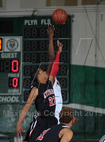 Thumbnail 2 in Etiwanda vs. Roosevelt (Inland Empire Classic) photogallery.