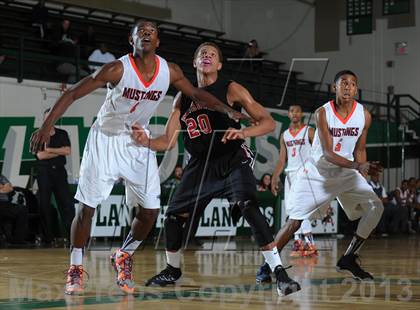 Thumbnail 1 in Etiwanda vs. Roosevelt (Inland Empire Classic) photogallery.