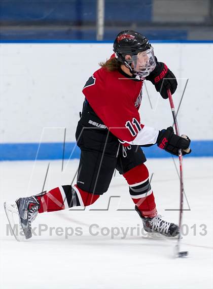 Thumbnail 3 in Lawrence Academy vs Pomfret School (Harrington Invitational) photogallery.