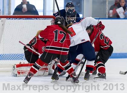 Thumbnail 3 in Lawrence Academy vs Pomfret School (Harrington Invitational) photogallery.