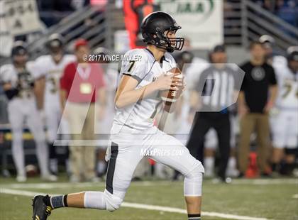 Thumbnail 2 in Royal vs. Meridian (WIAA 1A Final)  photogallery.