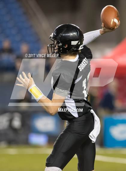 Thumbnail 2 in Royal vs. Meridian (WIAA 1A Final)  photogallery.