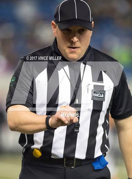 Thumbnail 3 in Royal vs. Meridian (WIAA 1A Final)  photogallery.