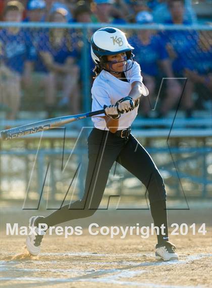 Thumbnail 1 in La Vernia vs. King (3A Regional Semifinal) photogallery.