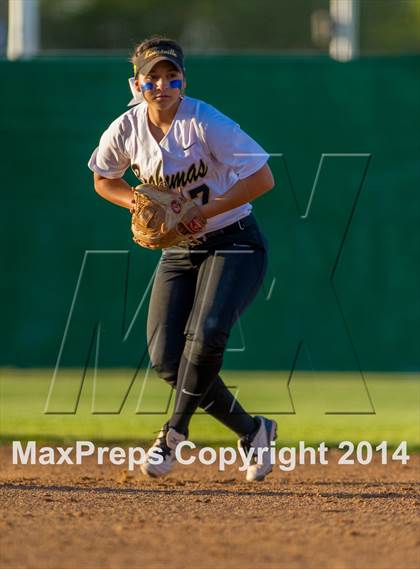 Thumbnail 1 in La Vernia vs. King (3A Regional Semifinal) photogallery.