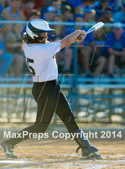 Thumbnail 1 in La Vernia vs. King (3A Regional Semifinal) photogallery.
