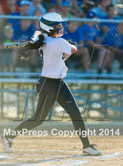 Thumbnail 3 in La Vernia vs. King (3A Regional Semifinal) photogallery.