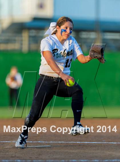 Thumbnail 1 in La Vernia vs. King (3A Regional Semifinal) photogallery.